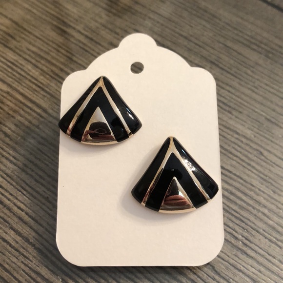 Vintage AVON Triangle Black Enamel Earrings Goldtone 1984 - Picture 2 of 13
